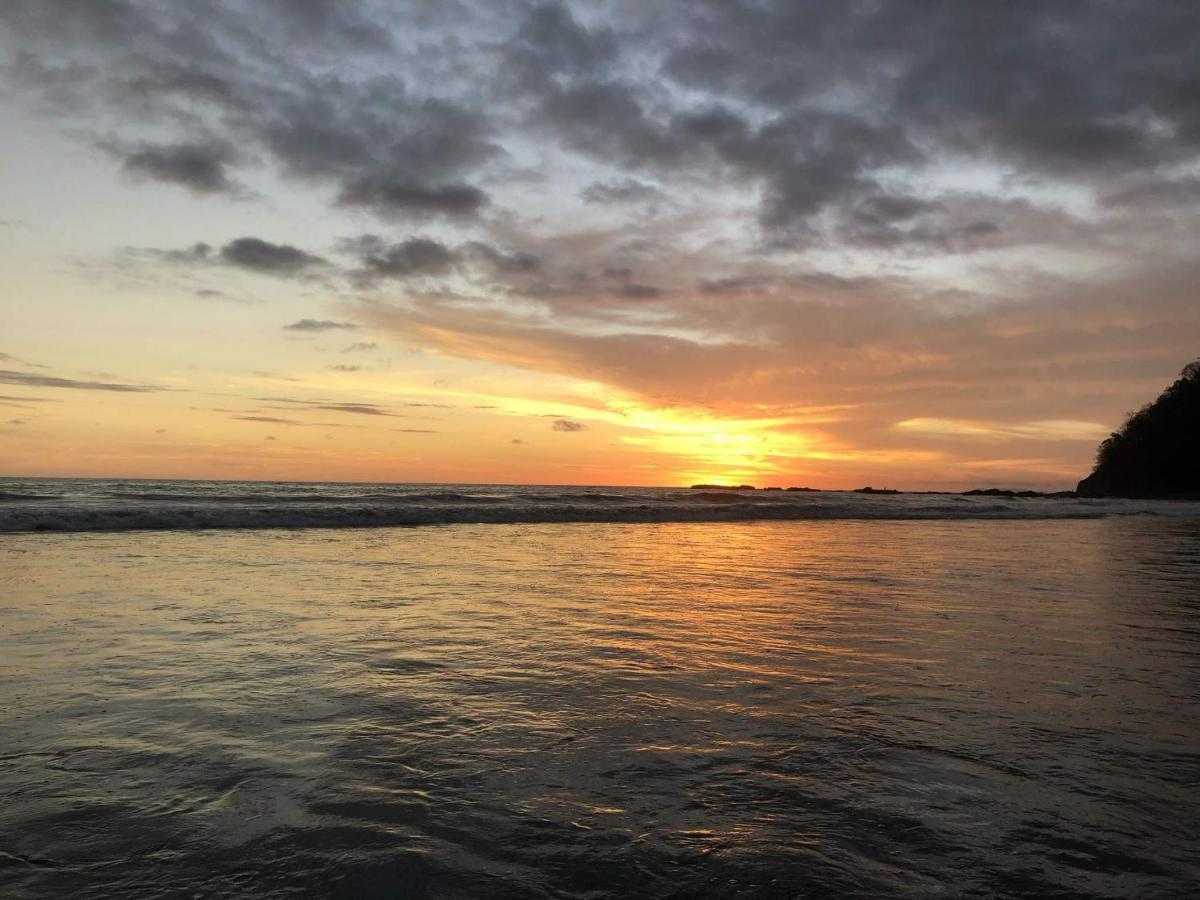 Apartamento De Lujo Las 3 Gotas Jaco, Frente Al Mar Con Vista A La Playa מראה חיצוני תמונה