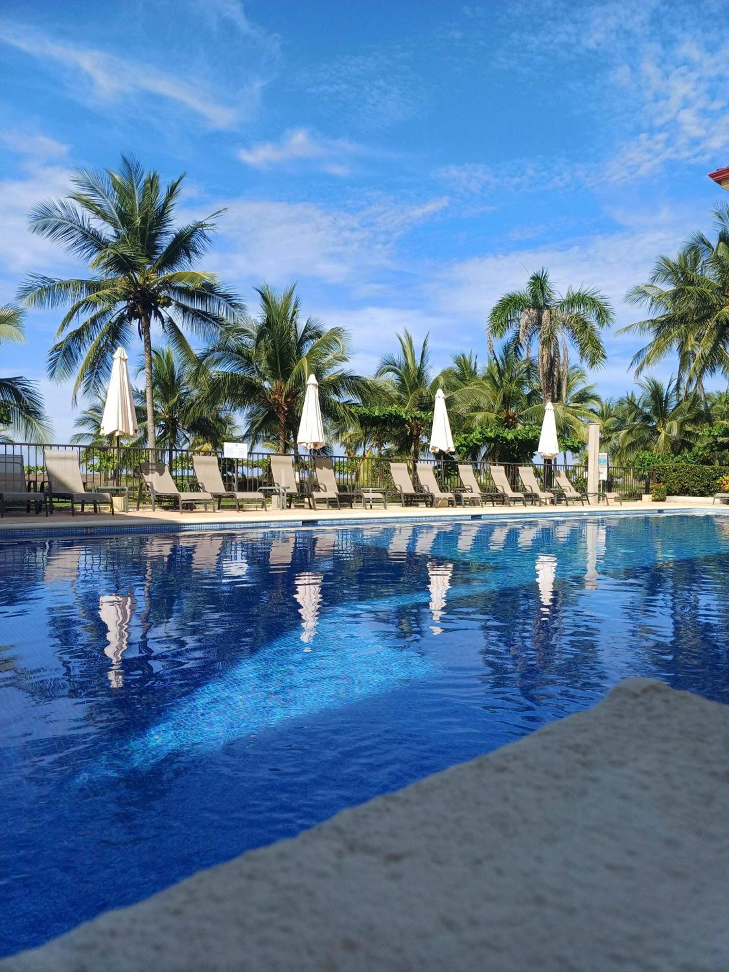 Apartamento De Lujo Las 3 Gotas Jaco, Frente Al Mar Con Vista A La Playa מראה חיצוני תמונה